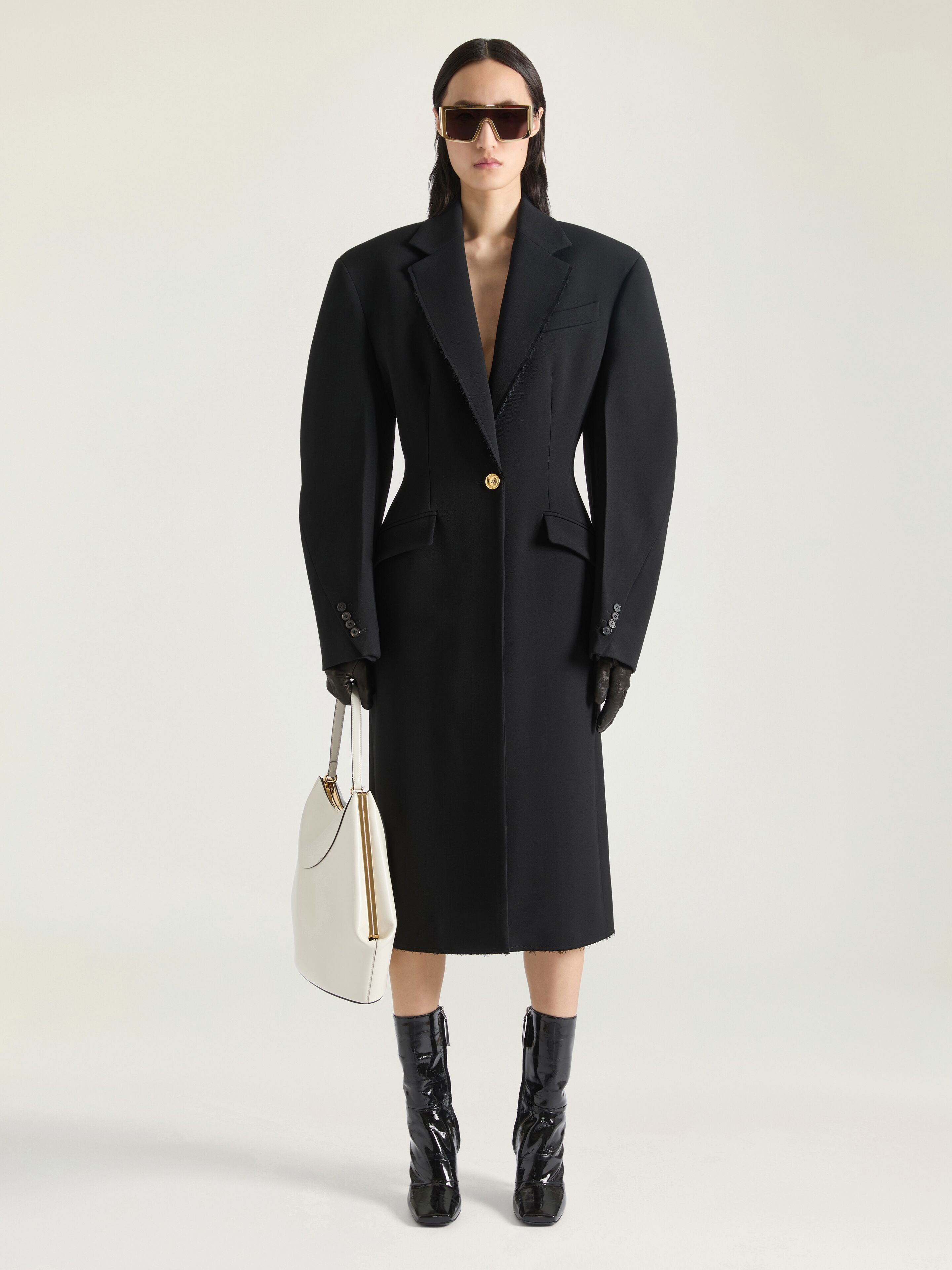 Cocoon fitted coat in wool